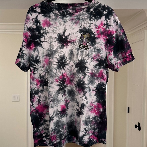 Men's - GUESS Black & Pink Tie-Dye Mushrooms T-Shirt - Size L - Picture 1 of 11